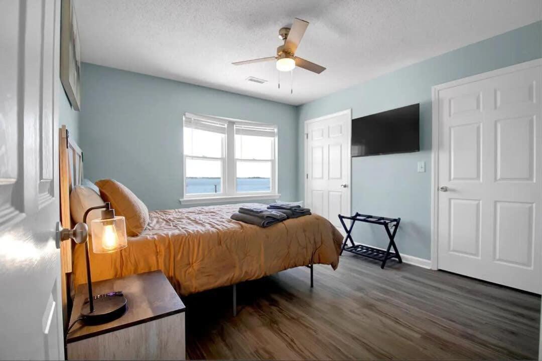 Surf City Serene Waterfront Vacation Home المظهر الخارجي الصورة