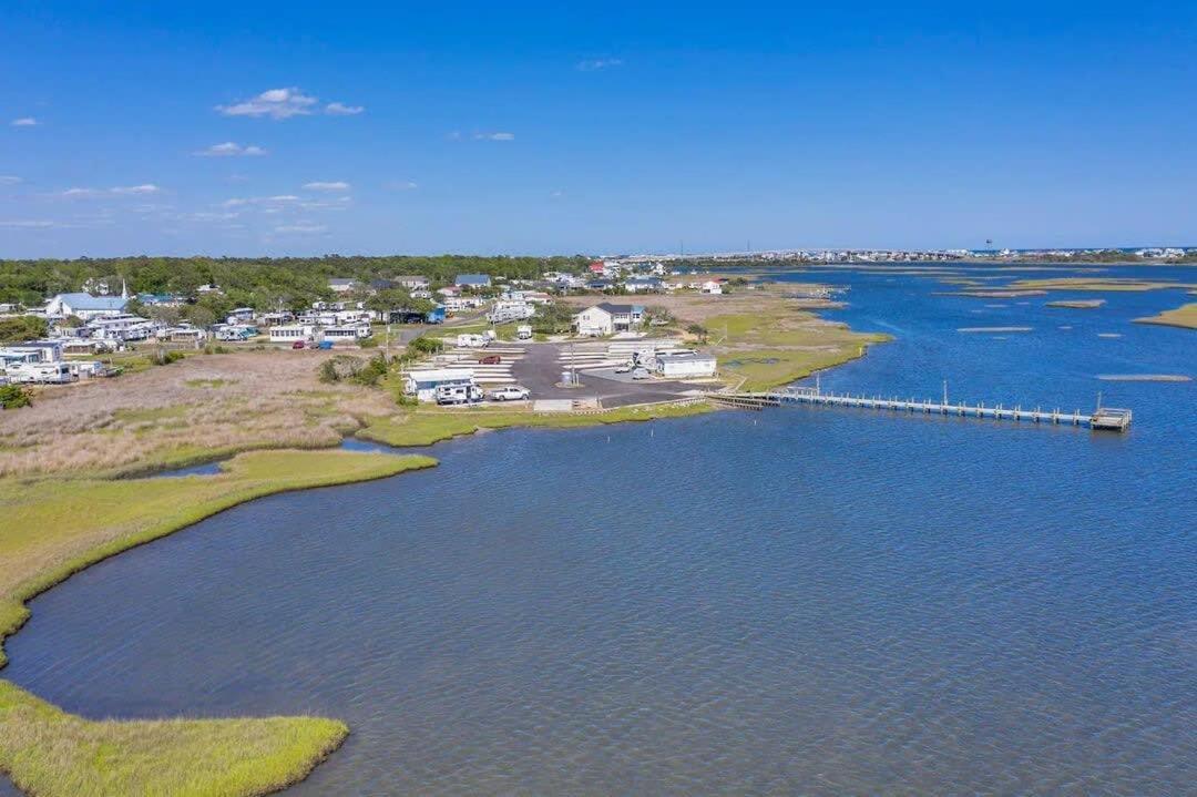 Surf City Serene Waterfront Vacation Home المظهر الخارجي الصورة