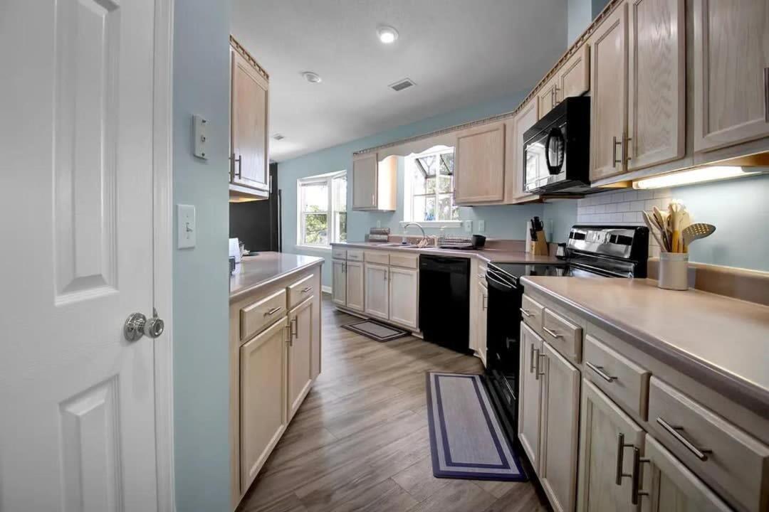 Surf City Serene Waterfront Vacation Home المظهر الخارجي الصورة